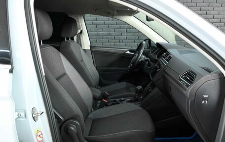 Volkswagen Tiguan II, 2018 год, 3 070 000 рублей, 13 фотография