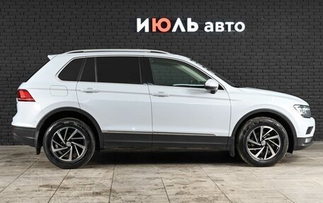 Volkswagen Tiguan II, 2018 год, 3 070 000 рублей, 8 фотография