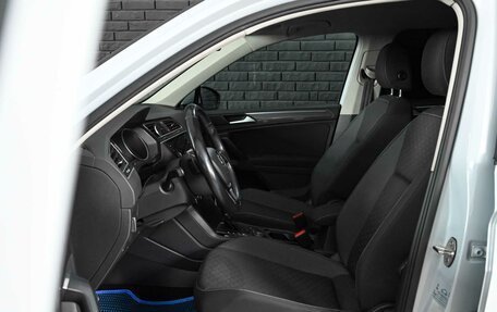 Volkswagen Tiguan II, 2018 год, 3 070 000 рублей, 10 фотография