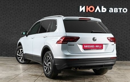 Volkswagen Tiguan II, 2018 год, 3 070 000 рублей, 6 фотография