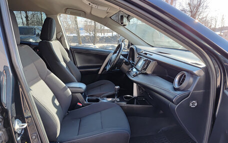 Toyota RAV4, 2018 год, 2 470 000 рублей, 15 фотография