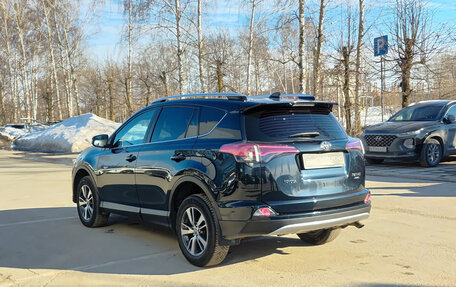 Toyota RAV4, 2018 год, 2 470 000 рублей, 11 фотография