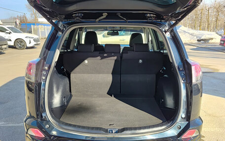 Toyota RAV4, 2018 год, 2 470 000 рублей, 14 фотография