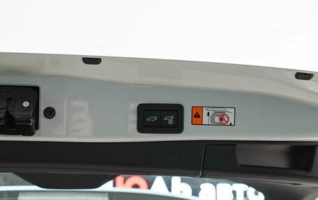 Toyota RAV4, 2025 год, 4 950 000 рублей, 15 фотография