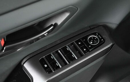 Toyota RAV4, 2025 год, 4 950 000 рублей, 18 фотография