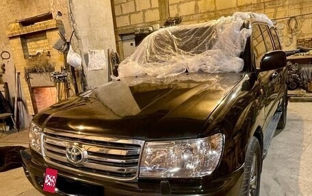 Toyota Land Cruiser 100 рестайлинг 2, 2002 год, 2 200 000 рублей, 5 фотография