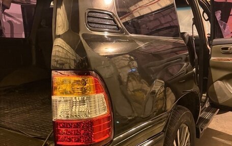 Toyota Land Cruiser 100 рестайлинг 2, 2002 год, 2 200 000 рублей, 7 фотография