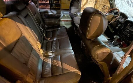 Toyota Land Cruiser 100 рестайлинг 2, 2002 год, 2 200 000 рублей, 14 фотография