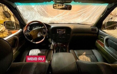 Toyota Land Cruiser 100 рестайлинг 2, 2002 год, 2 200 000 рублей, 9 фотография