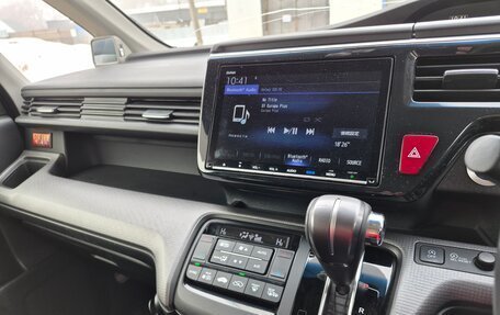 Honda Stepwgn IV, 2018 год, 2 350 000 рублей, 8 фотография