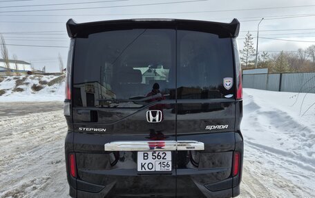 Honda Stepwgn IV, 2018 год, 2 350 000 рублей, 4 фотография