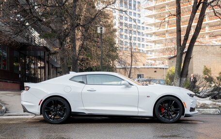 Chevrolet Camaro VI, 2021 год, 4 200 000 рублей, 3 фотография