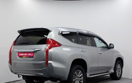 Mitsubishi Pajero Sport III рестайлинг, 2017 год, 2 549 000 рублей, 5 фотография