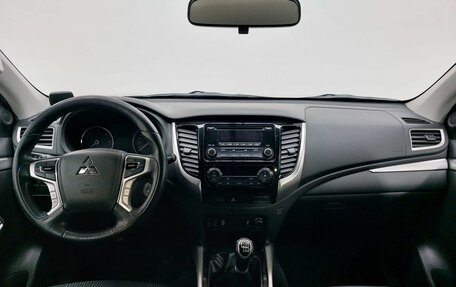 Mitsubishi Pajero Sport III рестайлинг, 2017 год, 2 549 000 рублей, 11 фотография