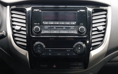 Mitsubishi Pajero Sport III рестайлинг, 2017 год, 2 549 000 рублей, 13 фотография