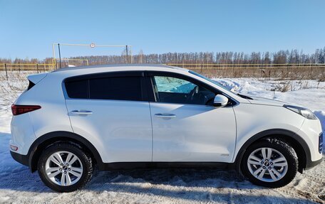 KIA Sportage IV рестайлинг, 2018 год, 2 100 000 рублей, 15 фотография