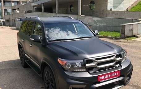 Toyota Land Cruiser 200, 2015 год, 6 350 000 рублей, 3 фотография