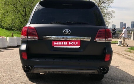 Toyota Land Cruiser 200, 2015 год, 6 350 000 рублей, 2 фотография