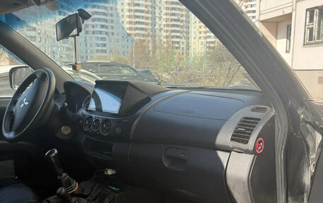 Mitsubishi L200 IV рестайлинг, 2014 год, 1 400 000 рублей, 7 фотография