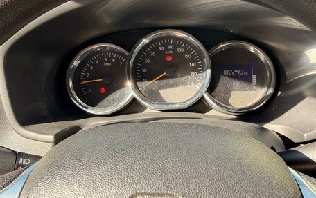 Renault Logan II, 2018 год, 595 000 рублей, 7 фотография