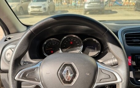 Renault Logan II, 2018 год, 595 000 рублей, 8 фотография