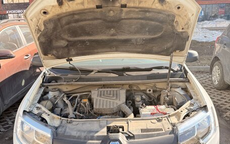 Renault Logan II, 2018 год, 595 000 рублей, 11 фотография