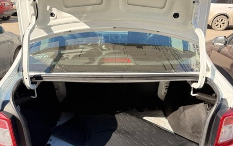 Renault Logan II, 2018 год, 595 000 рублей, 13 фотография