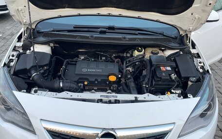 Opel Astra J, 2011 год, 580 000 рублей, 2 фотография