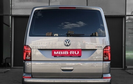 Volkswagen Caravelle T6 рестайлинг, 2021 год, 4 950 000 рублей, 5 фотография