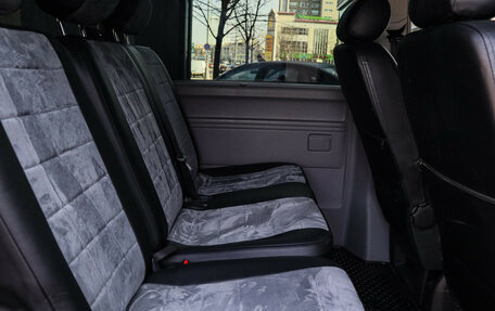 Volkswagen Caravelle T6 рестайлинг, 2021 год, 4 950 000 рублей, 9 фотография