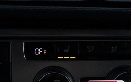 Volkswagen Caravelle T6 рестайлинг, 2021 год, 4 950 000 рублей, 17 фотография