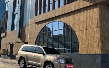 Toyota Land Cruiser 200, 2008 год, 3 000 000 рублей, 3 фотография