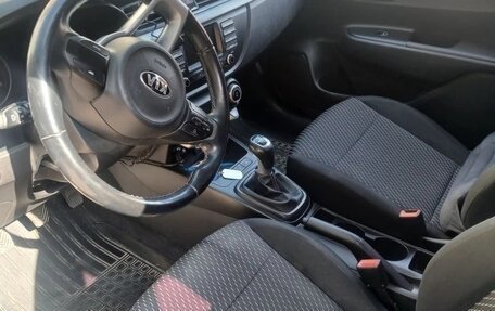 KIA Rio IV, 2017 год, 1 350 000 рублей, 3 фотография