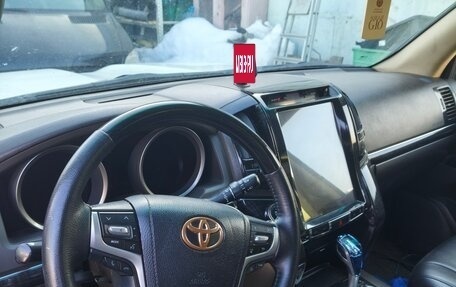 Toyota Land Cruiser 200, 2008 год, 2 090 000 рублей, 10 фотография