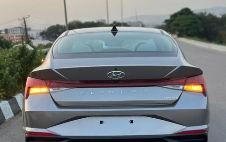 Hyundai Elantra, 2022 год, 1 720 000 рублей, 4 фотография