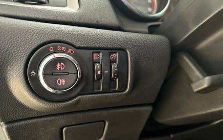 Opel Astra J, 2011 год, 684 000 рублей, 19 фотография