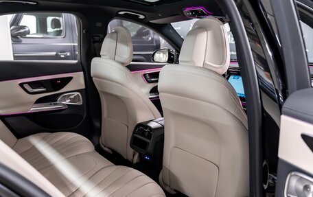 Mercedes-Benz E-Класс, 2025 год, 9 936 000 рублей, 21 фотография