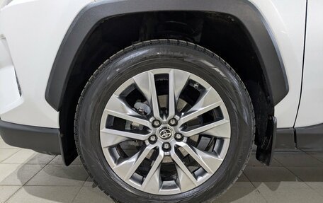 Toyota RAV4, 2022 год, 4 400 000 рублей, 6 фотография