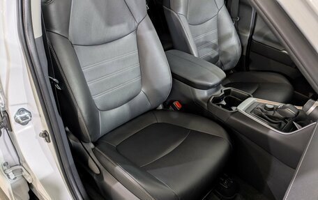 Toyota RAV4, 2022 год, 4 400 000 рублей, 13 фотография