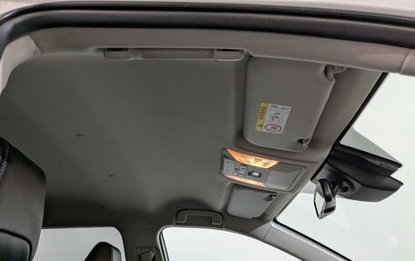 Toyota RAV4, 2022 год, 4 400 000 рублей, 12 фотография