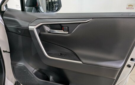 Toyota RAV4, 2022 год, 4 400 000 рублей, 25 фотография