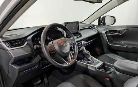 Toyota RAV4, 2022 год, 4 400 000 рублей, 30 фотография