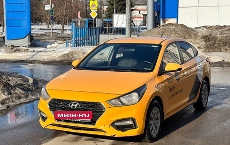 Hyundai Solaris II рестайлинг, 2017 год, 580 000 рублей, 2 фотография