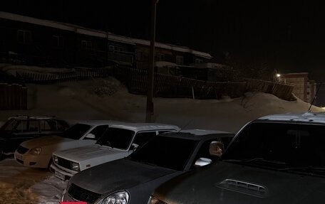 Toyota Hilux Surf III рестайлинг, 2001 год, 1 300 000 рублей, 3 фотография