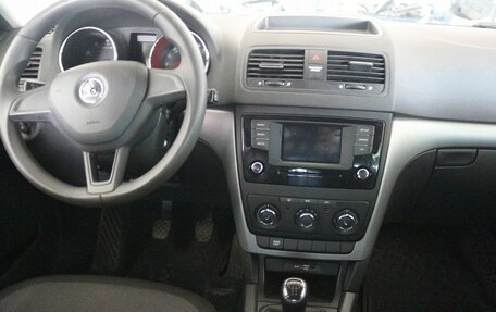 Skoda Yeti I рестайлинг, 2017 год, 1 410 000 рублей, 7 фотография