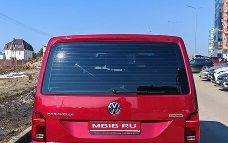 Volkswagen Caravelle T6 рестайлинг, 2020 год, 4 150 000 рублей, 5 фотография