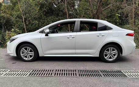 Toyota Corolla, 2022 год, 1 675 000 рублей, 5 фотография