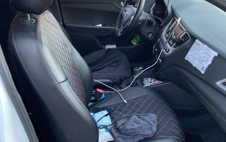 Hyundai Solaris II рестайлинг, 2020 год, 850 000 рублей, 4 фотография