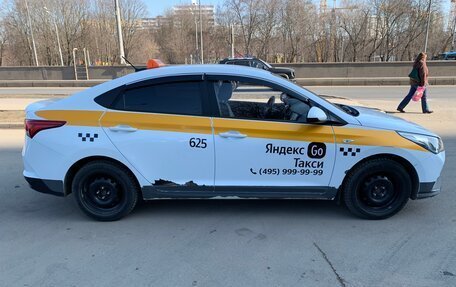 Hyundai Solaris II рестайлинг, 2020 год, 850 000 рублей, 7 фотография