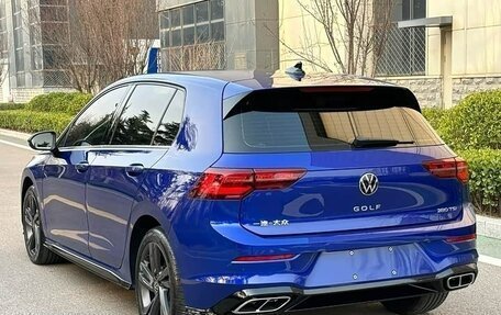 Volkswagen Golf VIII, 2022 год, 2 125 000 рублей, 4 фотография